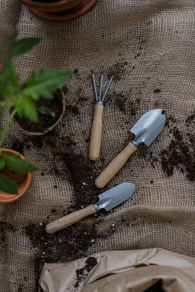 gardening-tools gardening-tools